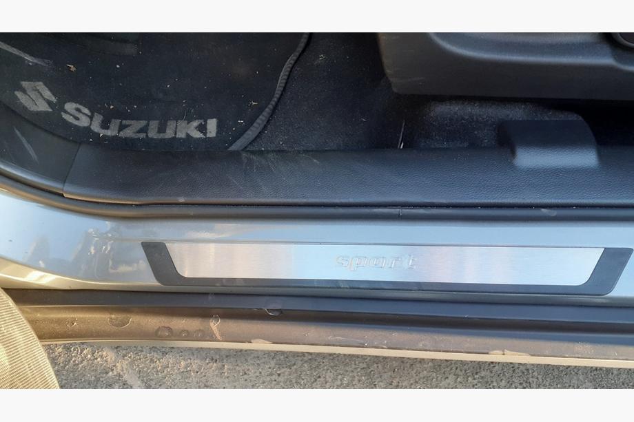 Suzuki SX4 2006–2013 Instaplijsten (set van 4) Exclusive Image