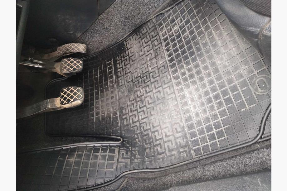 Seat Cordoba 2000–2009 Rubberen vloermattenset (4 stuks, Polytep) Foto 1