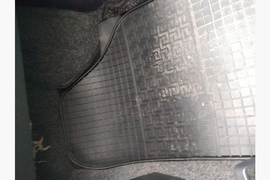 Seat Cordoba 2000–2009 Rubberen vloermattenset (4 stuks, Polytep) Foto 2