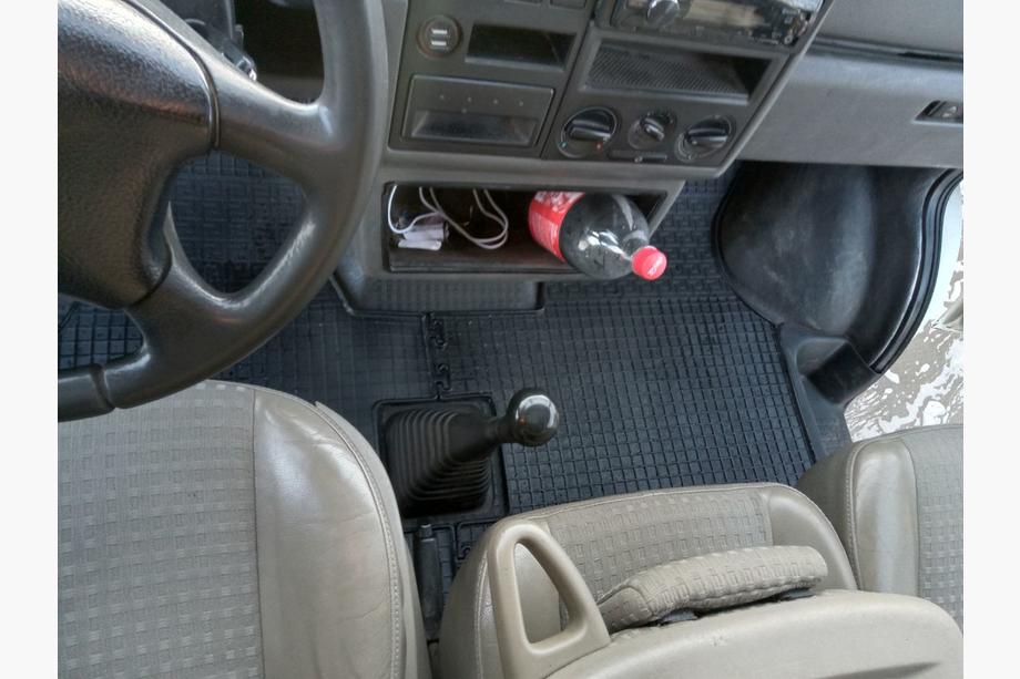 Volkswagen T4 Transporter 1990–2003 Rubberen vloermatten (2 stuks, Polytep) Image