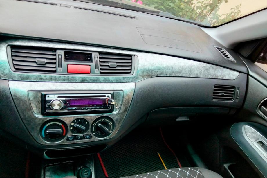 Mitsubishi Lancer 9 2004–2008 Dashboard sierlijsten V1 (Meric) Aluminium Image