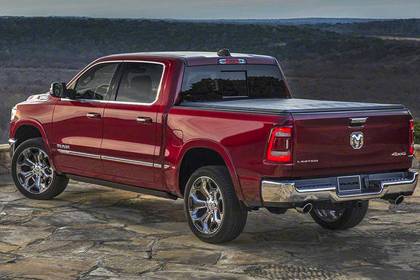 Brutaal en uniek: pick-up Ram 1500 van de nieuwe generatie Foto 5