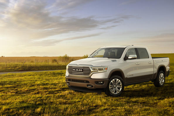 Brutaal en uniek: pick-up Ram 1500 van de nieuwe generatie Foto 2
