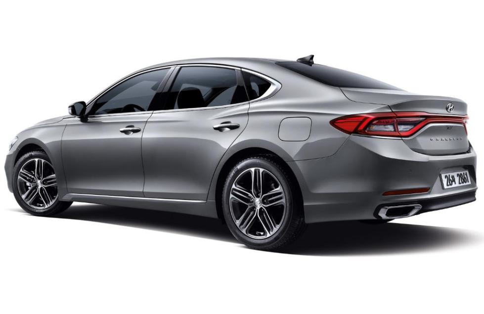Review van de nieuwe generatie Hyundai Grandeur, vlaggenschip-sedan