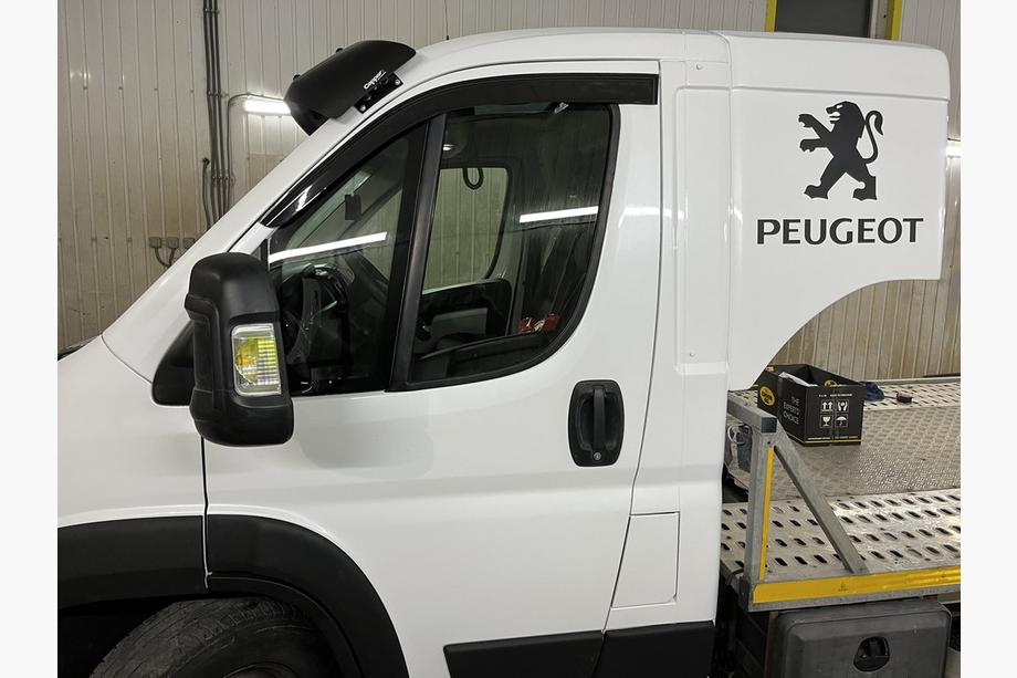Peugeot Boxer 2006–2025 Raamwindschermen (2 stuks, DDU) Image