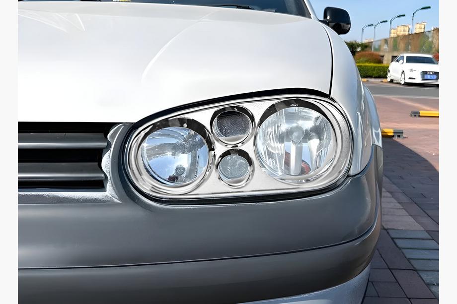 Volkswagen Golf 4 1997–2006 Koplampomlijsting V1 (2 st., kunststof) Image