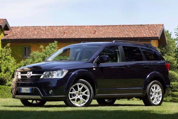 Review van de Fiat Freemont crossover Foto 2