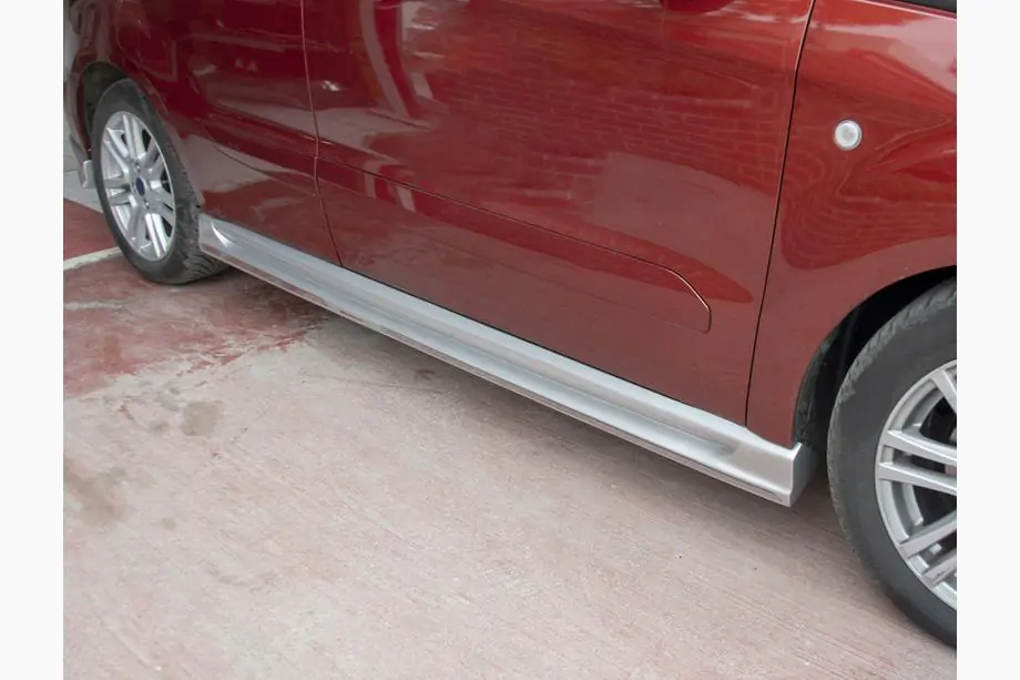 Ford Courier 2014–2023 Zijskirts (spuitklaar) Image