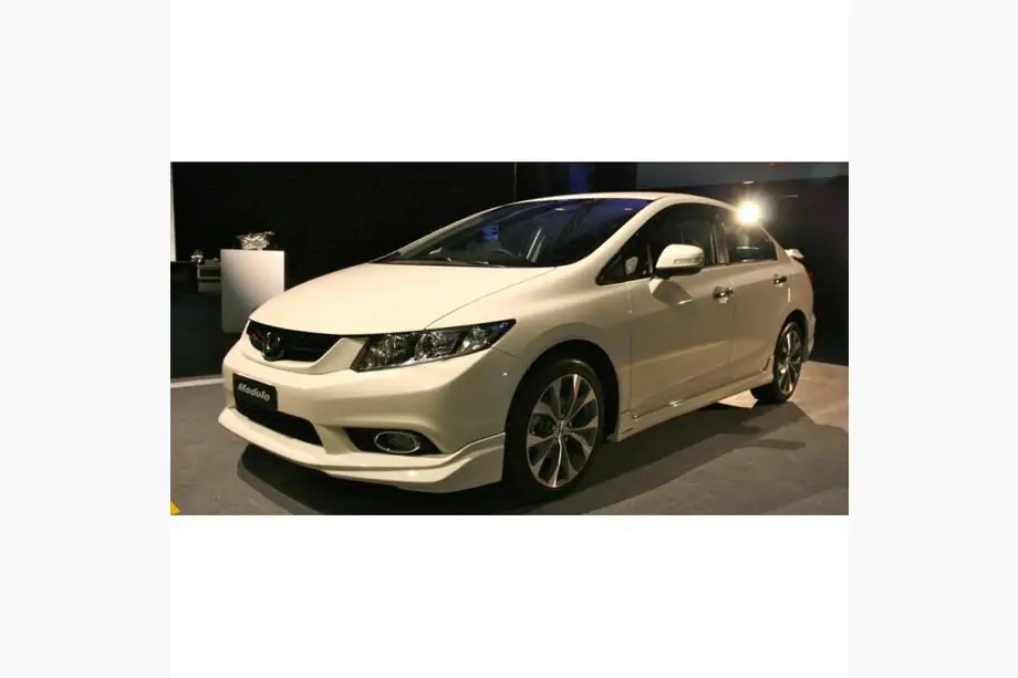 Honda Civic Sedan IX 2011–2016 Voorbumperlip (spuitklaar) Foto 1