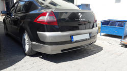 Renault Megane II 2004–2009 Achterbumper diffuser (spuitklaar) foto 2