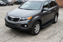 Kia Sorento II XM 2009–2014 Side steps Tayga Black (2 stuks, aluminium) foto 1