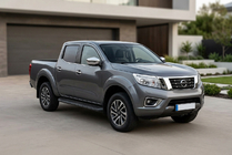 Nissan Navara/NP300 2016– Side steps Tayga Black (2 stuks, aluminium) foto 1