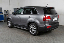 Kia Sorento II XM 2009–2014 Zijtreden Maydos V2 (2 st., aluminium/RVS) 2013-2016 foto 1
