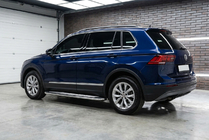 Volkswagen Tiguan 2016–2023 Zijtreden Maydos V2 (2 st., aluminium/RVS) foto 1
