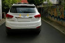 Hyundai IX-35 2010–2015 Brede chromen sierlijst boven de kentekenplaat Verchroomd kunststof foto 4