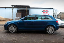 Audi A3 2003–2012 Onderste raamlijsten (RVS) foto 2