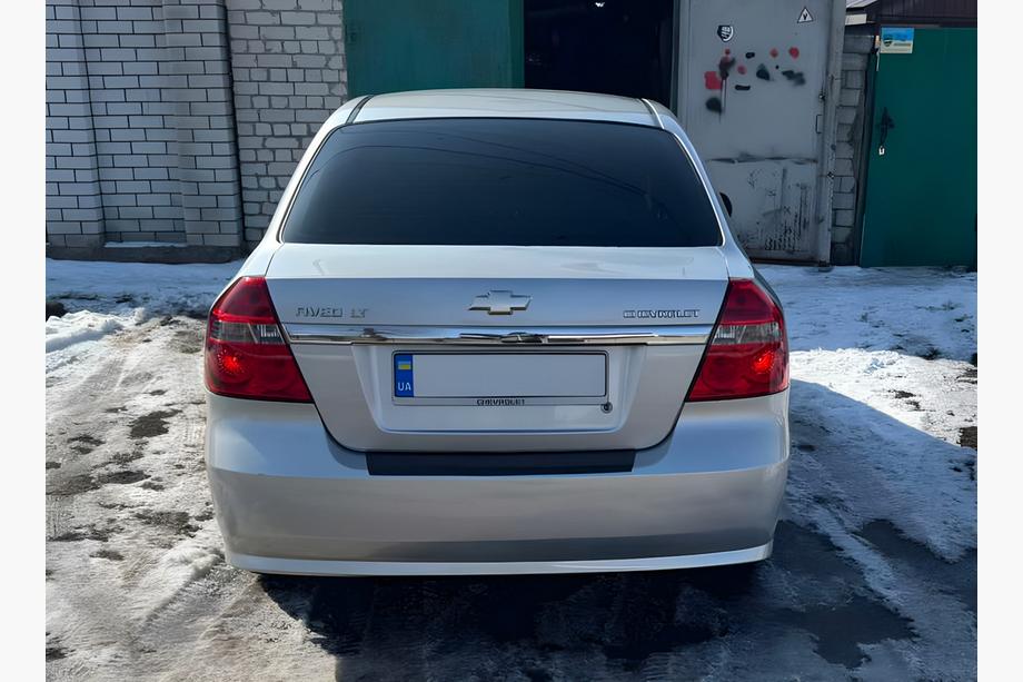 Chevrolet Aveo T250 2005–2011 Kunststof achterbumper diffuser met opstaande rand Image