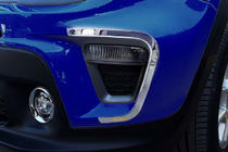 Jeep Renegade 2014– Chroom omlijsting mistlampen 2019+ (2 st. RVS) foto 1