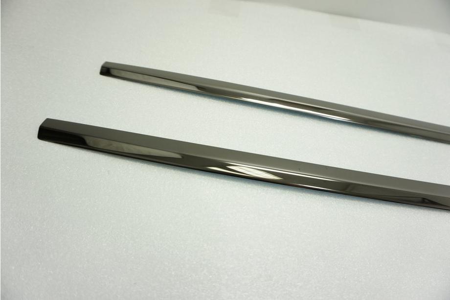 Volkswagen T6 2015–2024 Grille sierlijsten Zwart Chroom 2015-2019 (4 stuks, RVS) Foto 3