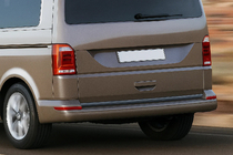 Volkswagen T6 2015–2024 Kofferbakrand (zwart chroom) foto 1