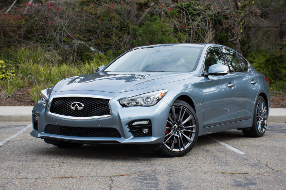 Premium sedan Infiniti Q50