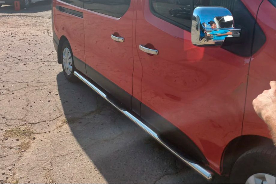 Opel Vivaro 2015–2019 Sidebars (2 stuks, RVS) 70 mm, korte wielbasis Foto 4