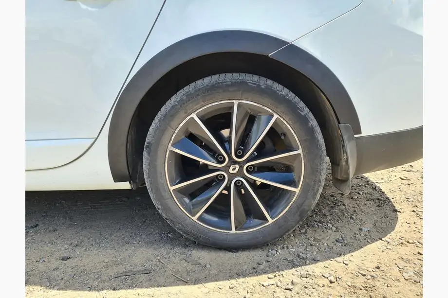 Renault Megane III 2009–2016 Wielkastlijsten (8 stuks, zwart) Foto 7