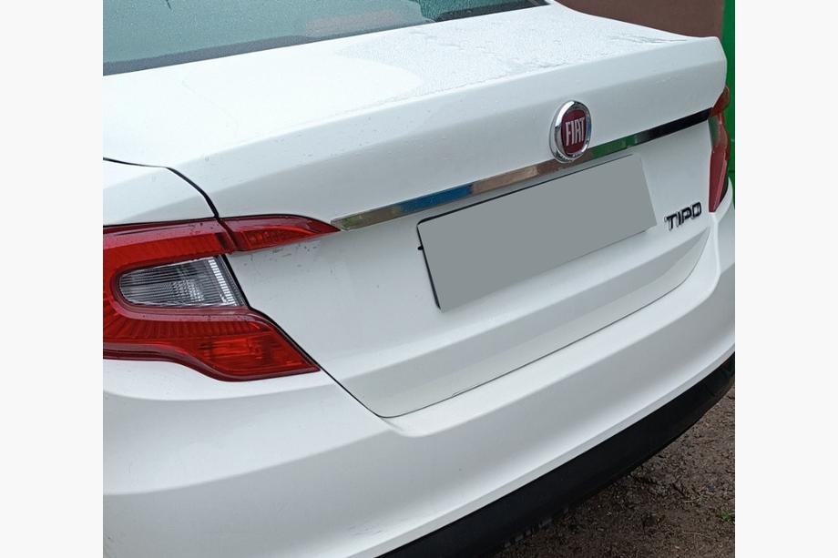 Fiat Tipo 2016– Chromen sierlijst boven de kentekenplaat (RVS) Hatchback (chroom) Image