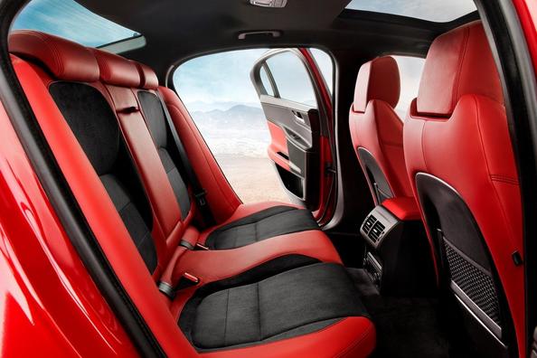 Review van de Jaguar XE sedan Foto 6
