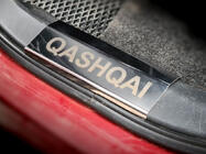Nissan Qashqai 2007–2010 RVS instaplijsten op kunststof (4-delig) foto 3