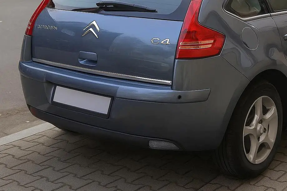 Citroen C-4 2004–2010 RVS sierlijst onderrand achterklep Foto 1