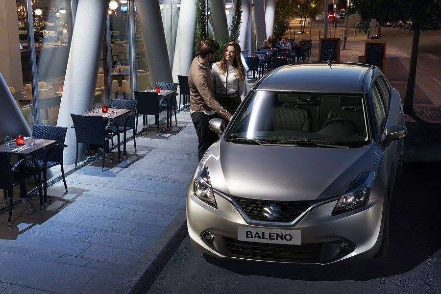 Review van de vijfdeurs hatchback Suzuki Baleno
