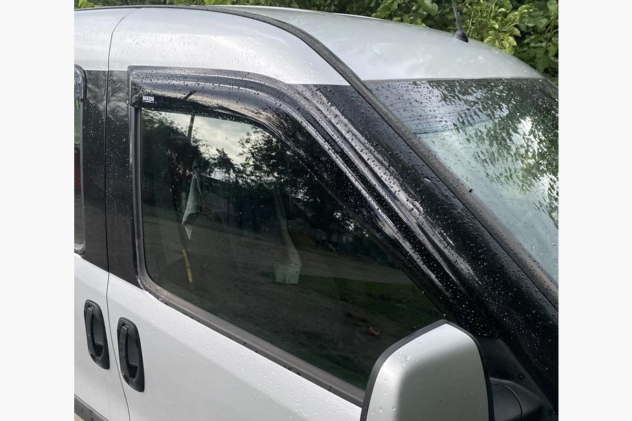 Fiat Doblo II 2010–2022 Raamwindschermen (2 stuks, Niken) 2015+, 4 stuks Image