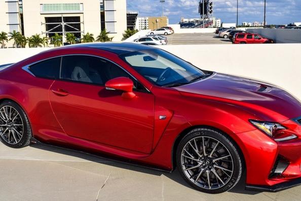 Review van de sportcoupé Lexus RC F Foto 6