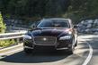 Premium sedan Jaguar XF van de tweede generatie foto 2