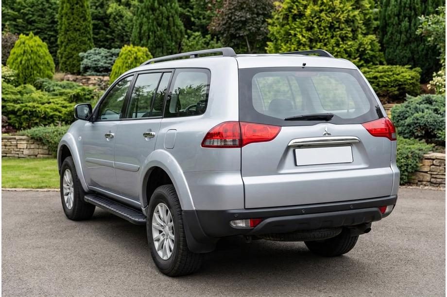 Mitsubishi Pajero Sport 2008–2015 Bosphorus Black side steps (2 stuks, aluminium) Image