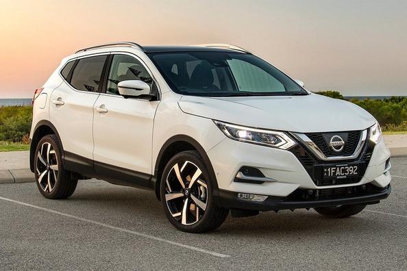 Review van de vernieuwde Nissan Qashqai crossover (2e generatie) Foto 2