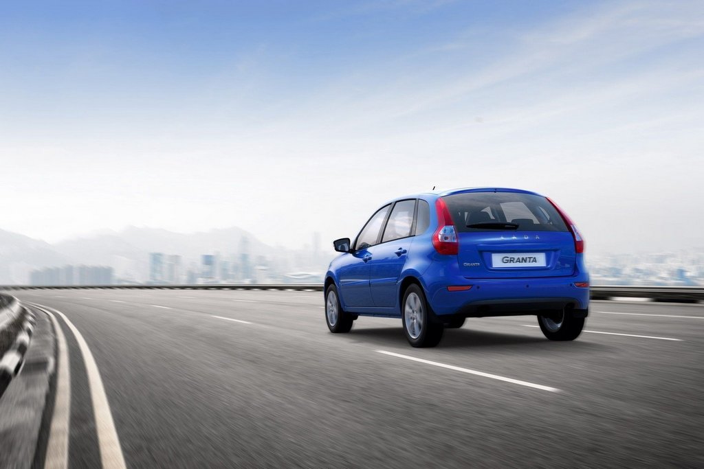 Review van de vijfdeurs hatchback Lada Granta