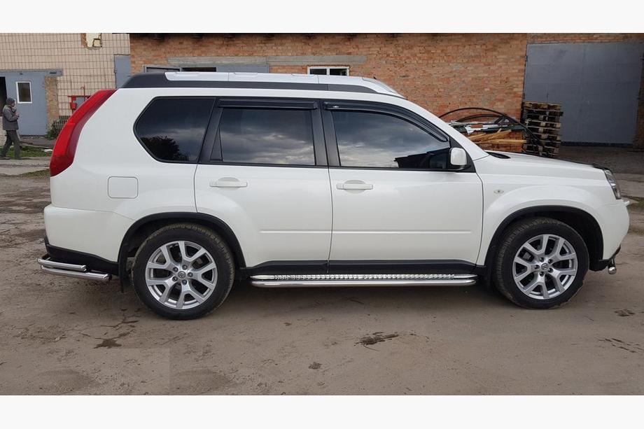 Nissan X-trail T31 2007–2014 Premium side steps (2 st., RVS) Image