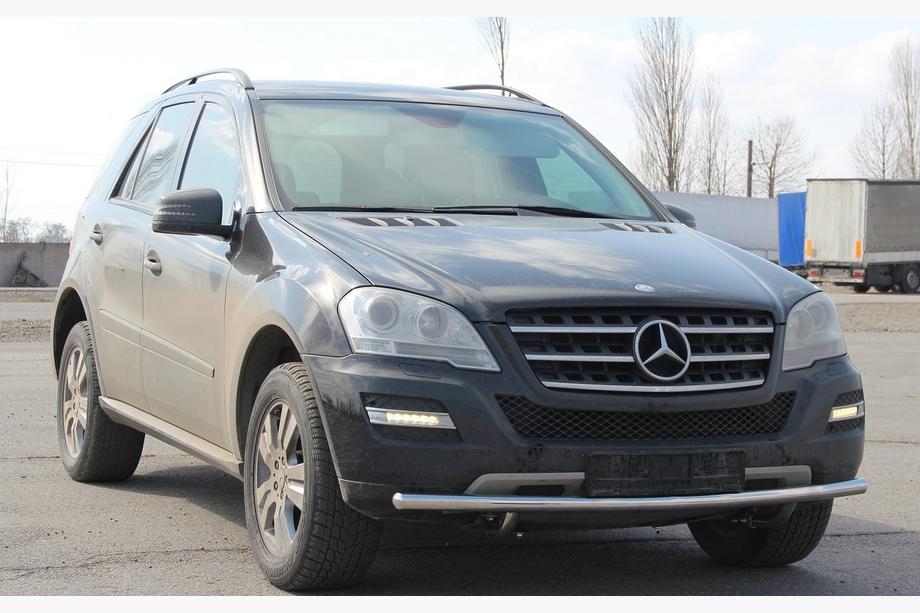 Mercedes ML W164 2005–2011 Voorbumperbescherming ST008 (RVS) Foto 2