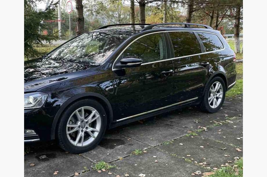 Volkswagen Passat B7 2012–2015 Wielkastverbreders SD/SW (set van 4, zwart, ABS) Foto 1