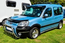 Peugeot Partner 1996–2008 Bullbar WT004 (RVS) foto 4