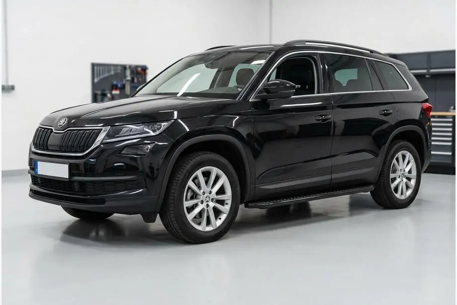 Skoda Kodiaq 2016–2023 Side steps Tayga Black (2 stuks, aluminium) Image