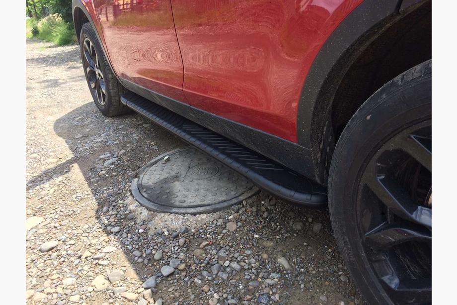Land Rover Discovery Sport 2014– Bosphore Black zijtreden (2 stuks, aluminium) Image