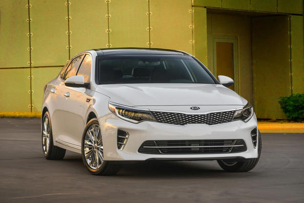 Test van de sportieve sedan KIA Optima GT