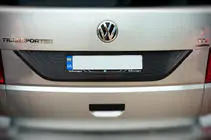 Volkswagen T6 2015–2024 Kunststof sierlijst voor kofferklep foto 3