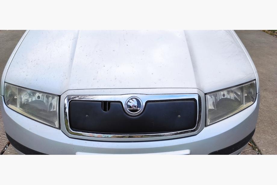 Skoda Fabia 2000–2007 Winterafdekking voor de grille Mat Foto 4