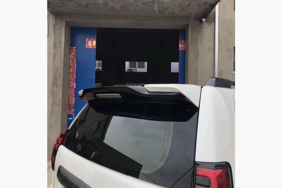 Toyota Land Cruiser Prado 150 2009–2023 Spoiler opzetstuk (over originele spoiler) Zwarte kleur Foto 2