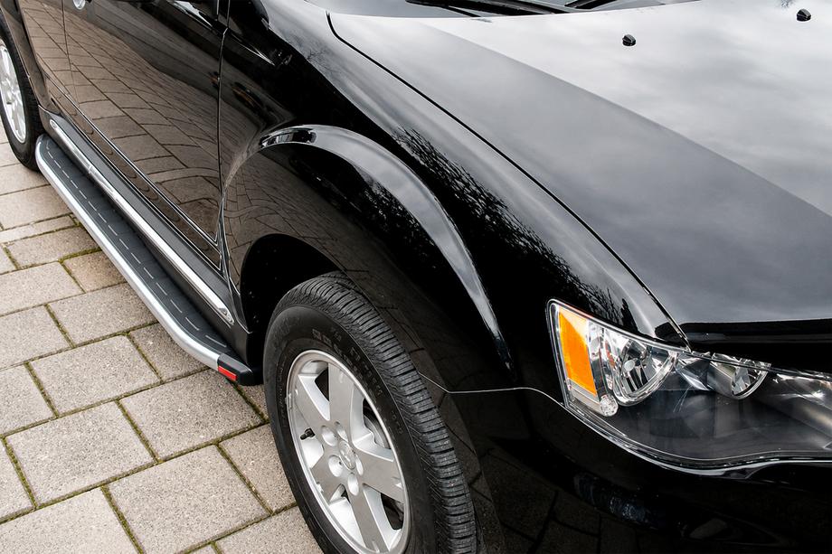 Mitsubishi Outlander 2006–2012 Side steps Fullmond (2 stuks, aluminium) Image