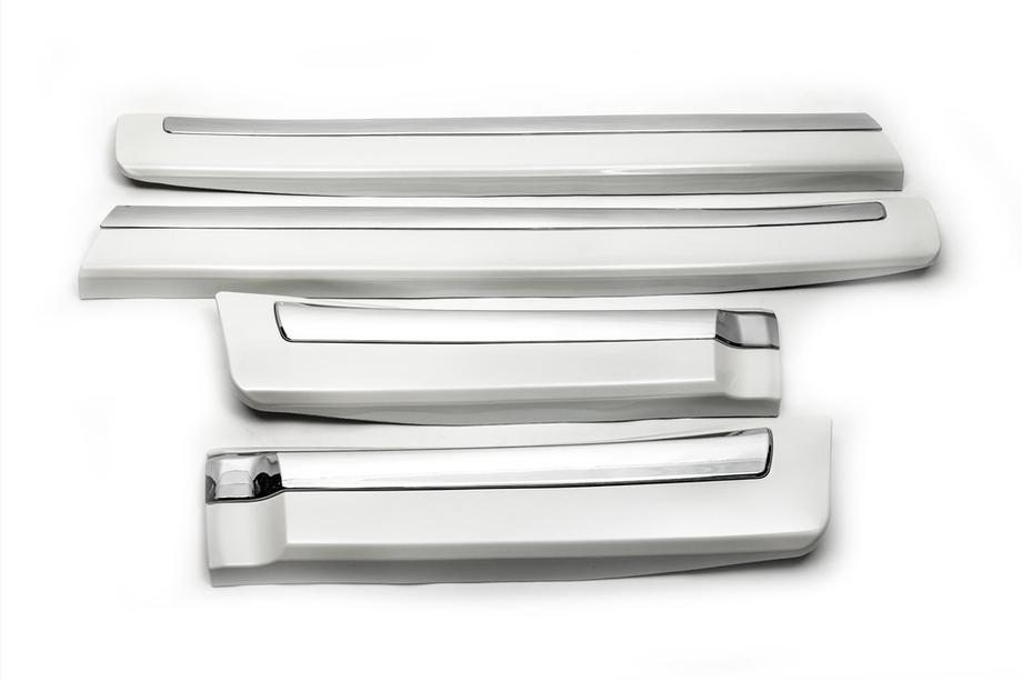 Toyota Land Cruiser 200 2007–2021 Set deurstrips (2008-2016) Foto 4